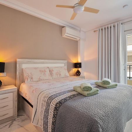 Apolo Beach Front - Sea View Luxury Apartment Torrevieja Bagian luar foto