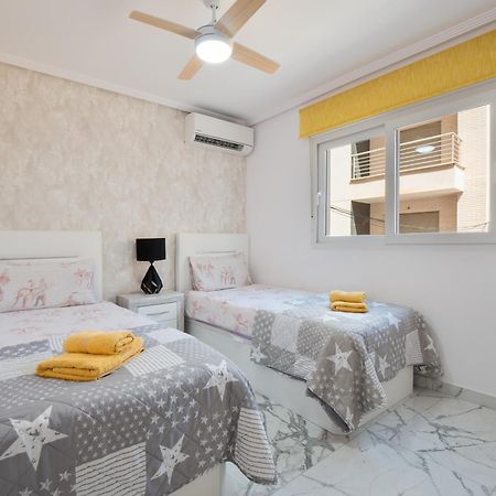 Apolo Beach Front - Sea View Luxury Apartment Torrevieja Bagian luar foto