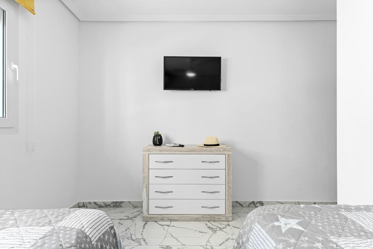 Apolo Beach Front - Sea View Luxury Apartment Torrevieja Bagian luar foto