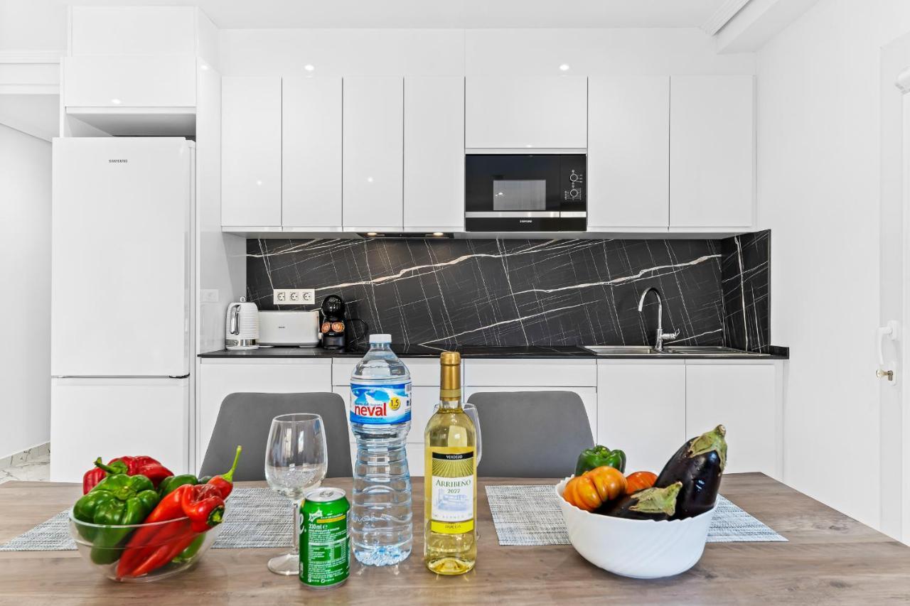 Apolo Beach Front - Sea View Luxury Apartment Torrevieja Bagian luar foto