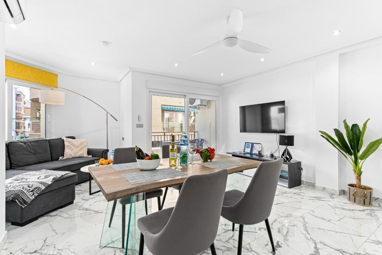 Apolo Beach Front - Sea View Luxury Apartment Torrevieja Bagian luar foto